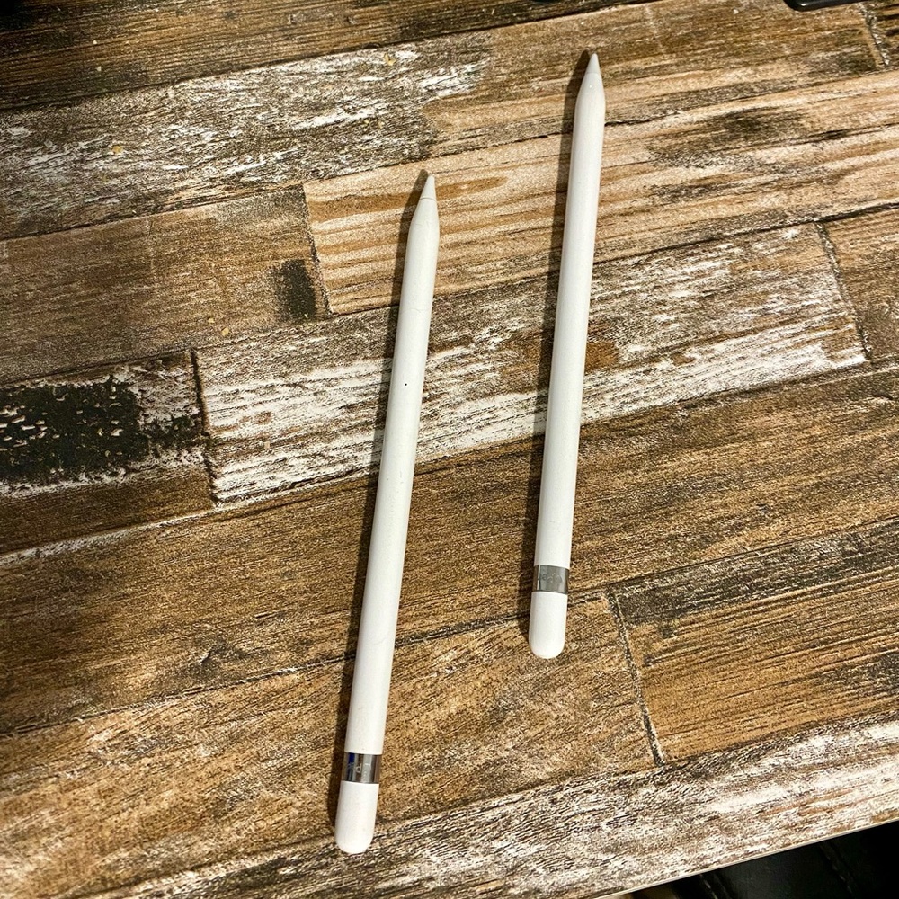 Apple Pencils 1st Generation - Two available
